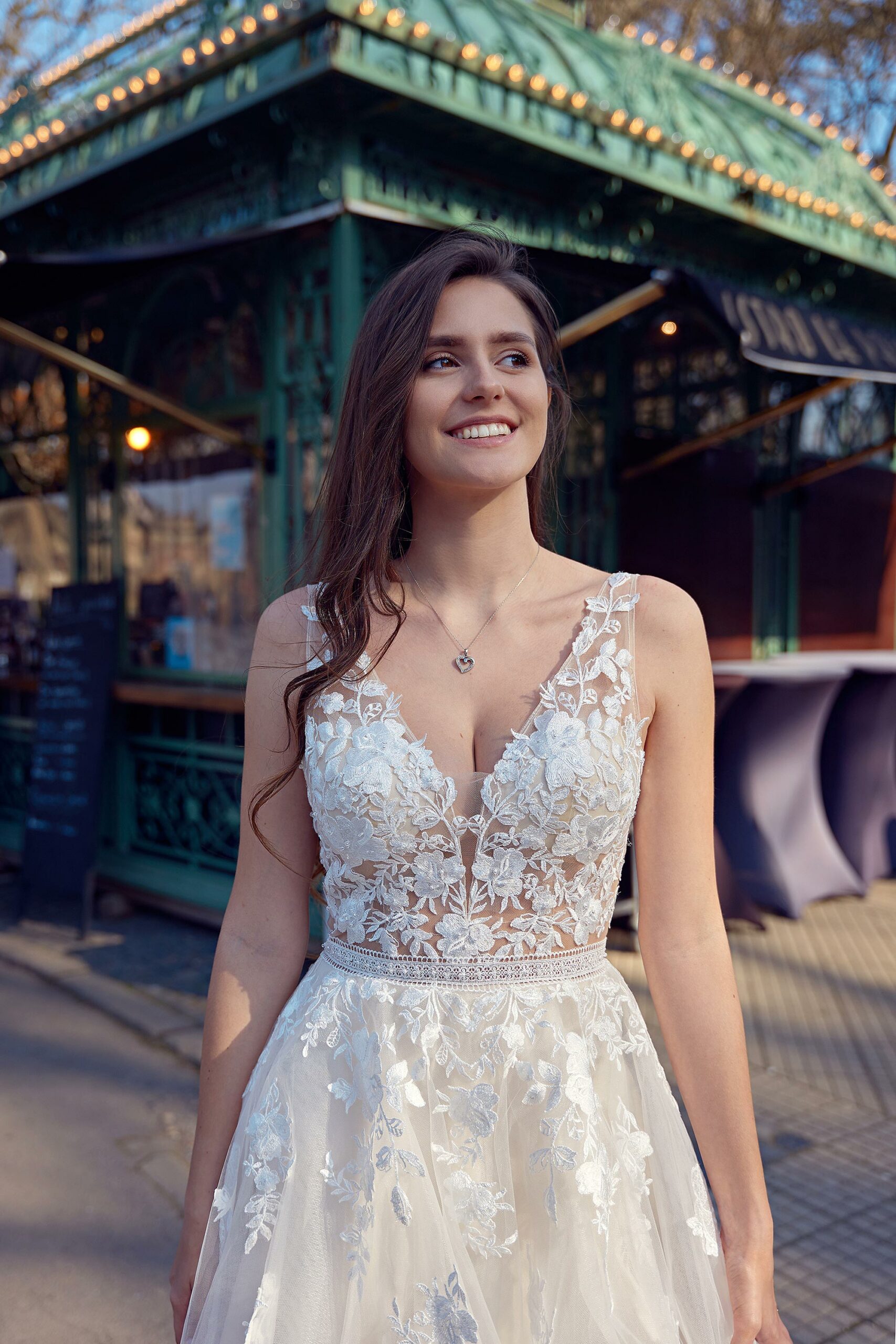 Günstiges Brautkleid B2305 (2) Juno Brautoutlet Brautmode in Meinersen