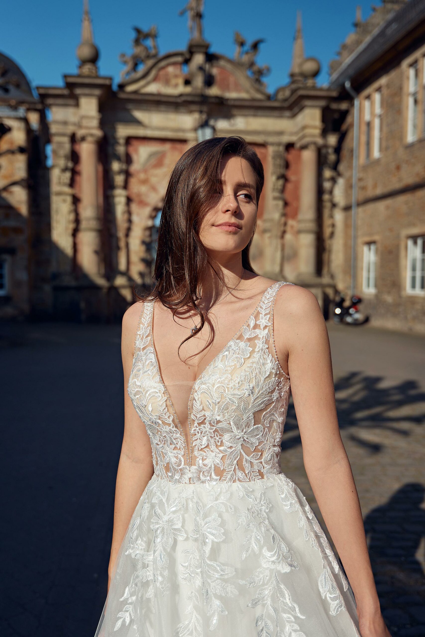 Günstiges Brautkleid B2309 (2) Juno Brautoutlet Brautmode in Meinersen