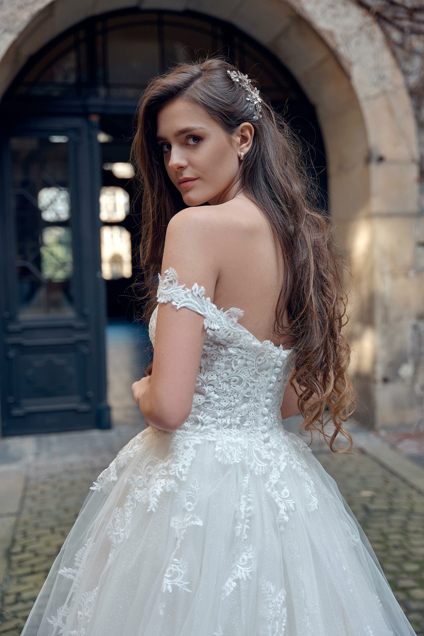 Günstiges Brautkleid B2317 (4) Juno Brautoutlet Brautmode in Meinersen